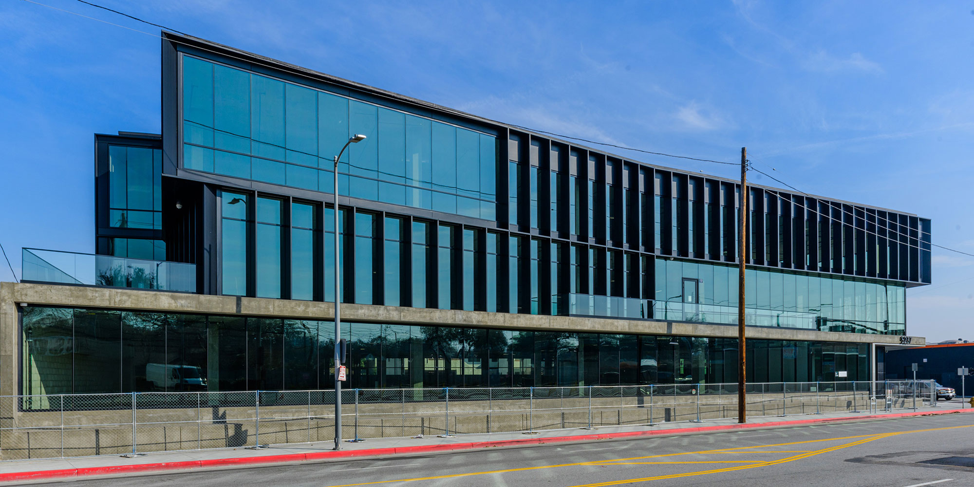 Jefferson Blvd. West Adams development with window glazing by Azurelite