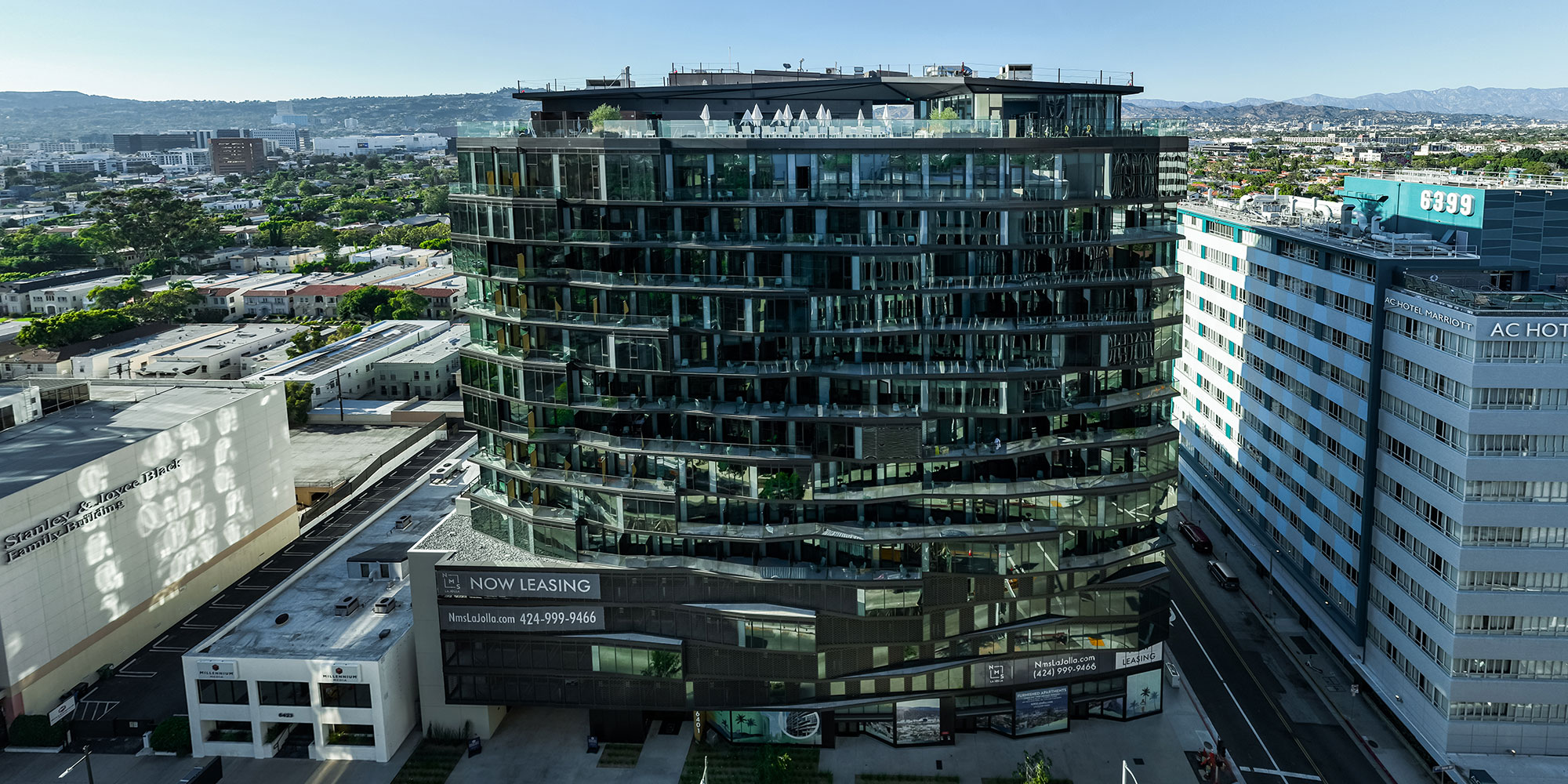 Wilshire LaJolla high rise development with window glazing by Azurelite